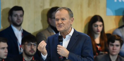  Tusk tłumaczy Sikorskiego po "skandalu rozbiorowym". Padają słowa o wybujałym temperamencie