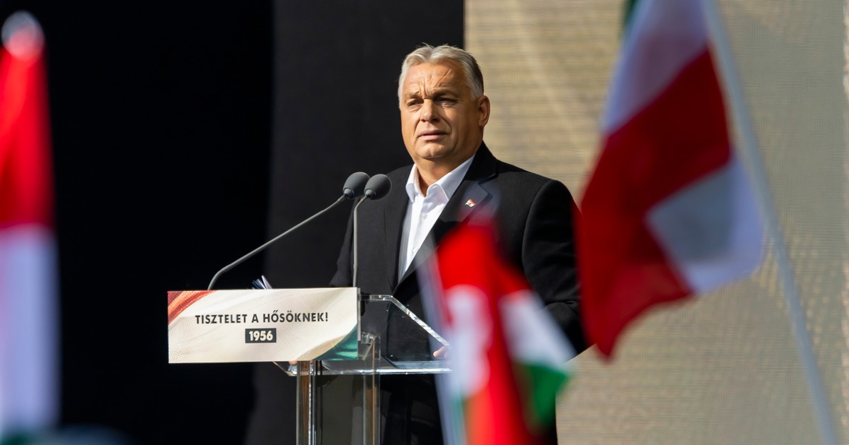 Mire készül? Orbán Viktor elindult Bakuba