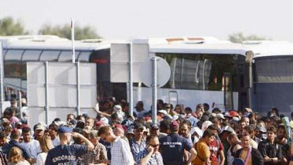 Milliónyi migráns lepheti el Európát