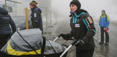 Bjoergen pokazała się z dzieckiem. Zdjęcia ze spaceru