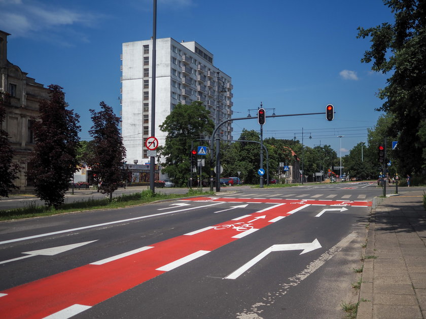 Urzędnicy zwęzili kolejna ulicę w Łodzi