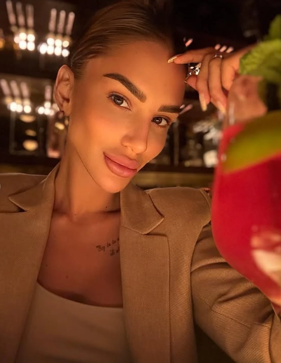 Ovako je Aleksandra Nikolić proslavila veridbu