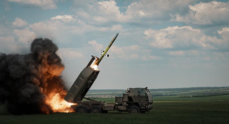 A M142 HIMARS launches a rocket on the Bakhmut direction on May 18, 2023 in Donetsk Oblast, Ukraine.Photo by Serhii Mykhalchuk/Global Images Ukraine via Getty Images