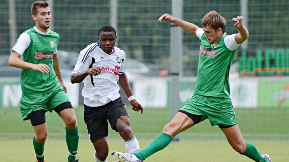 W piątkowym sparingu Legia Warszawa wygrała z Mazurem Karczew 4:0 (3:0). Jedna bramka padła po strzale samobójczym, a pozostałe zdobyli Dominik Furman, Marek Saganowski i Bartłomiej Czarnecki.