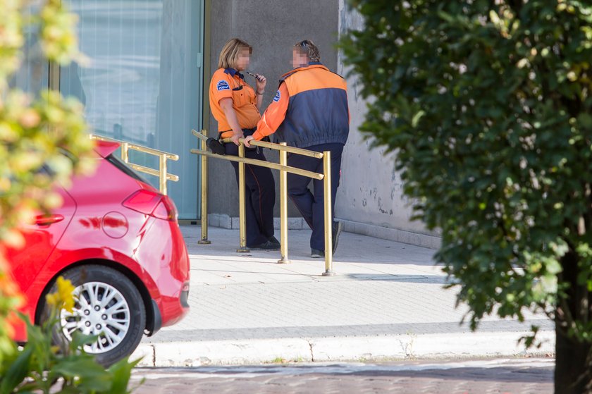 Parkingowi chodzą parami