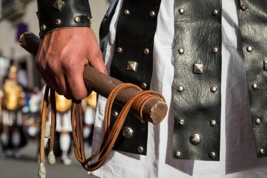 U skladu sa šerijatskim pravom u Arabiji je fizičko kažnjavanje uobičajeno