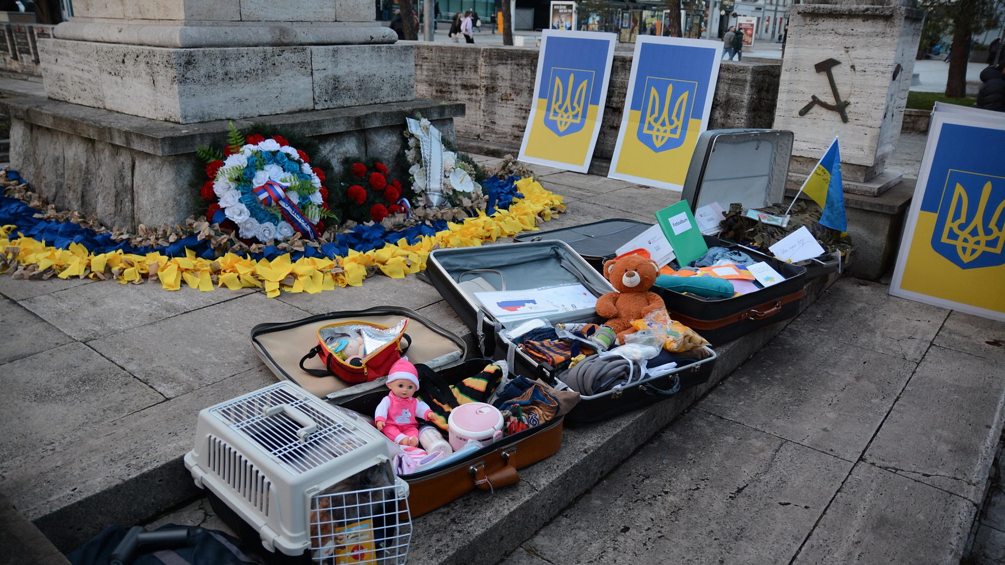 Priamo pri pamätníku sovietskych vojakov na Námestí osloboditeľov bola pripravená aj ukážka výroby sietí 