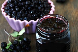 SLATKO OD ARONIJE po bakinom receptu: SOČNO JE I GUSTO KAO MED, a ako ga ovako napravite potrajaće do proleća