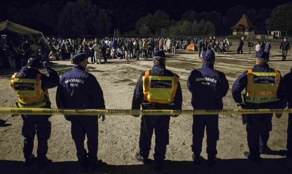 Wojsko przeciw imigrantom. Węgry chcą unijnych sił zbrojnych do pilnowania granic UE [WIDEO]