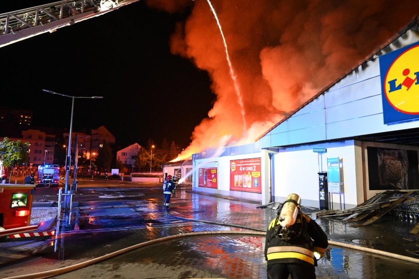 Po?ar sklepu Lidl w Kielcach