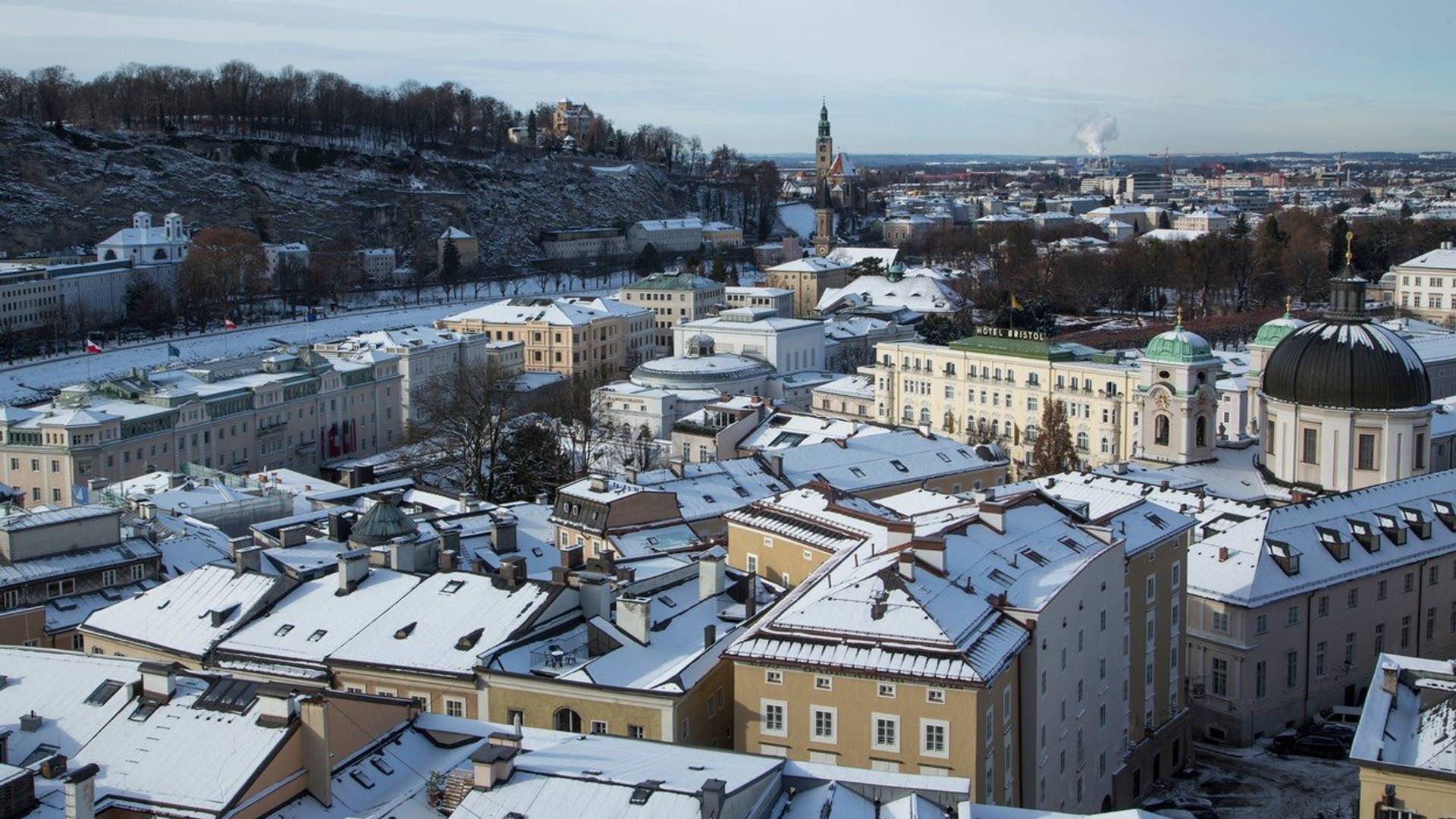 Austrija otvara 30.000 radnih mesta, plata do 2.000 evra