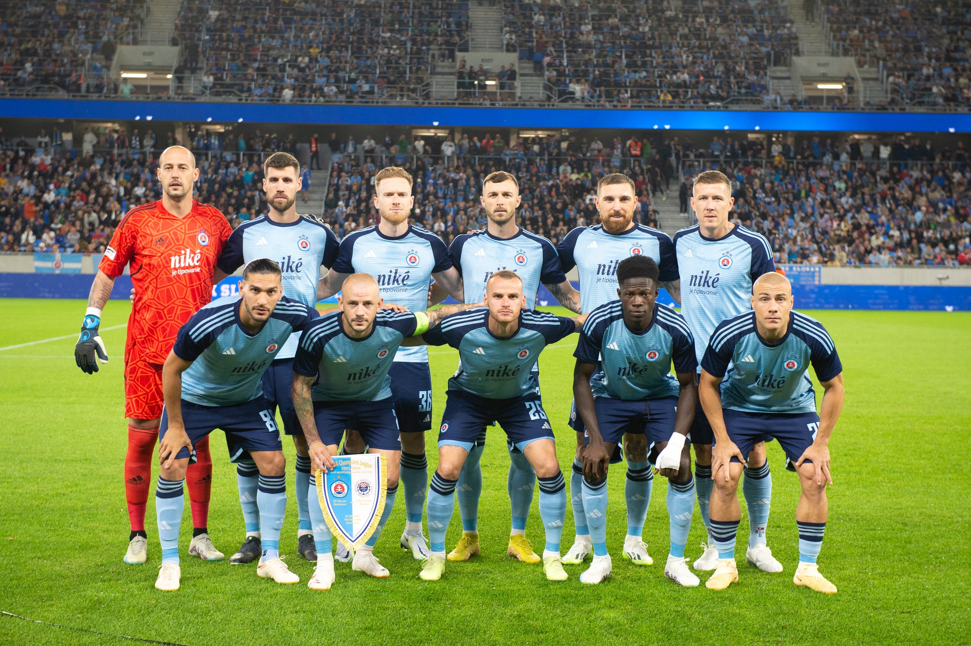 Odvetný zápas LM medzi ŠK Slovan Bratislava a HŠK Zrinjski Mostar.
