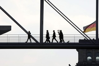 Czwarta fala pandemii koronawirusa w Niemczech. Liczba zakażeń rośnie