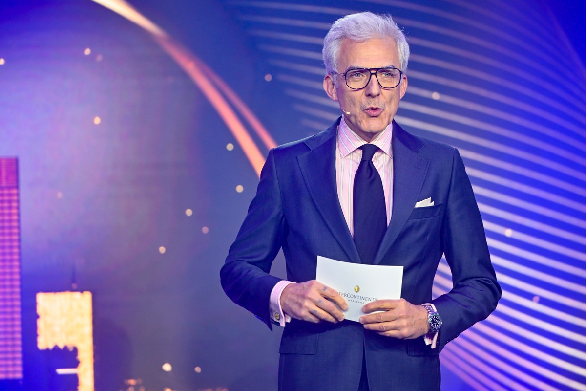 Hubert Urbański po 26 latach żegna się z TVN