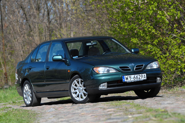 Nissan Primera 1.8: Nie wyruszaj w drogę bez zapasu oleju