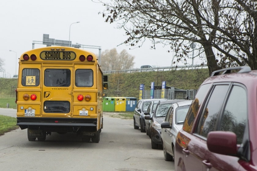 Uczniowie szkoły podstawowej nr 29 w Gdańsku mają nowy autobus. To amerykański School Bus