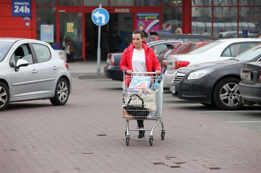 Dramat Muchy na zakupach. Ale się jej wysypało. FOTO