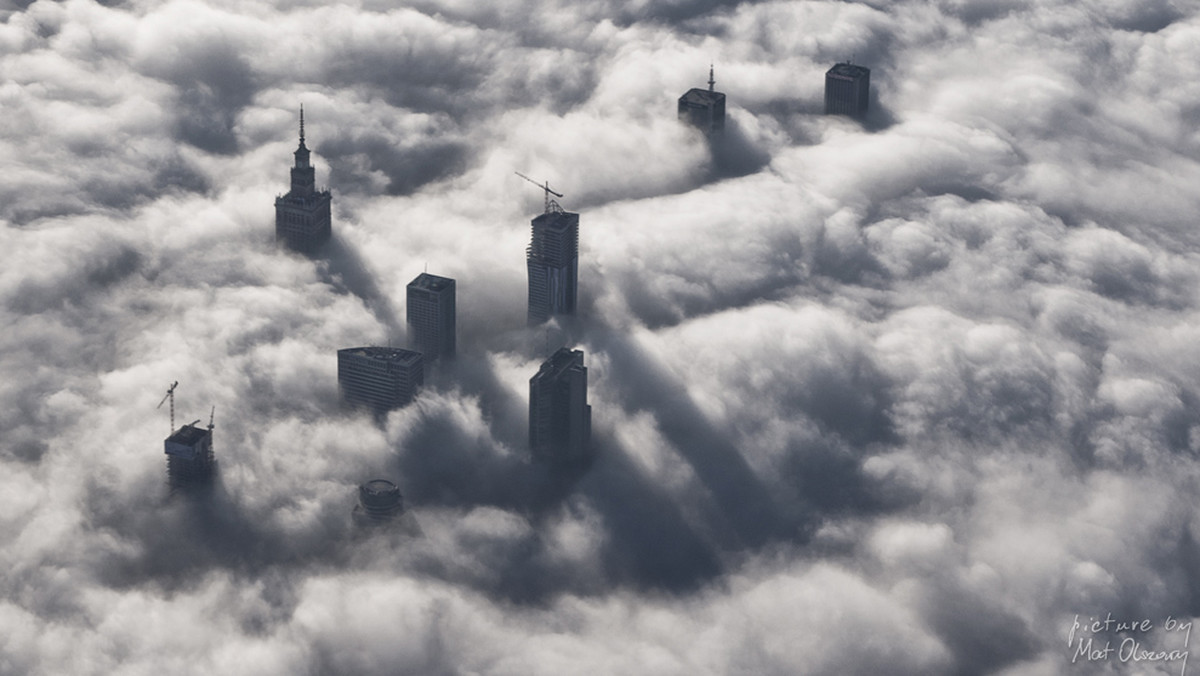 Warszawa skąpana we mgle