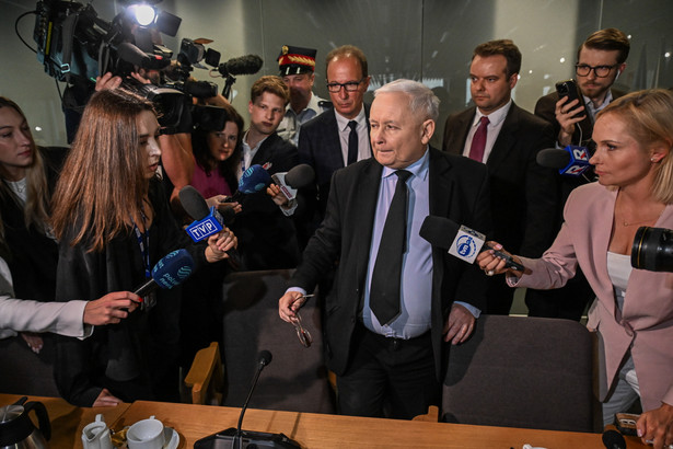 Jarosław Kaczyński zeznaje przed komisją śledczą