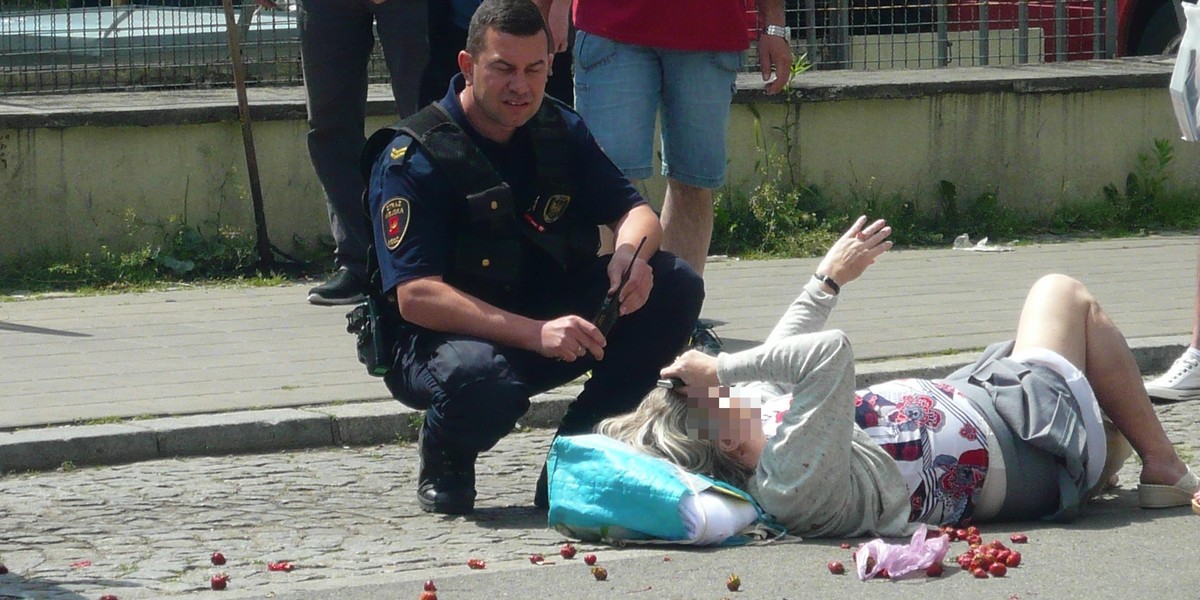 Wypadek na Zielonej w Łodzi. Potrącenie kobiety. Biegła do tramwaju