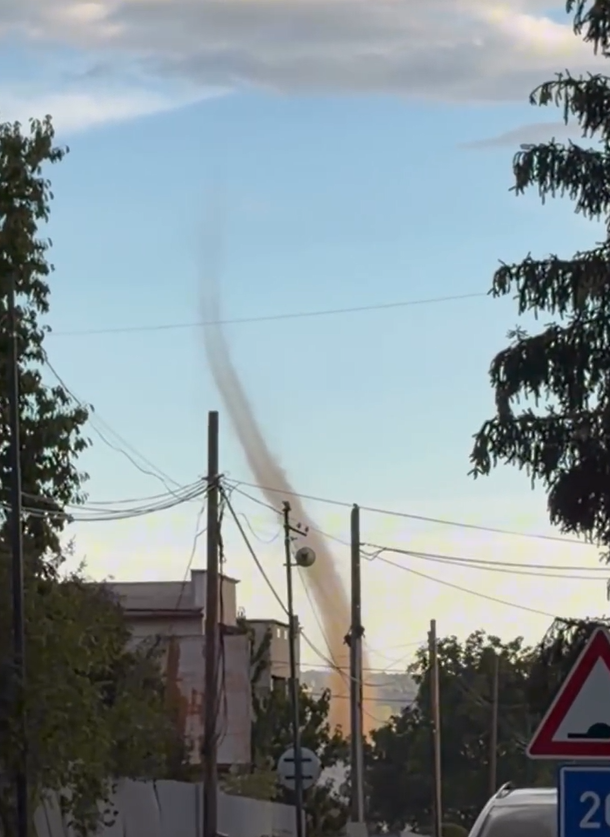 Podobné víry sa objavili vo viacerých obciach na východnom Slovensku.
