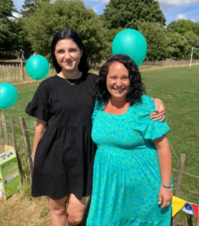 Sofi sa mamom Ester