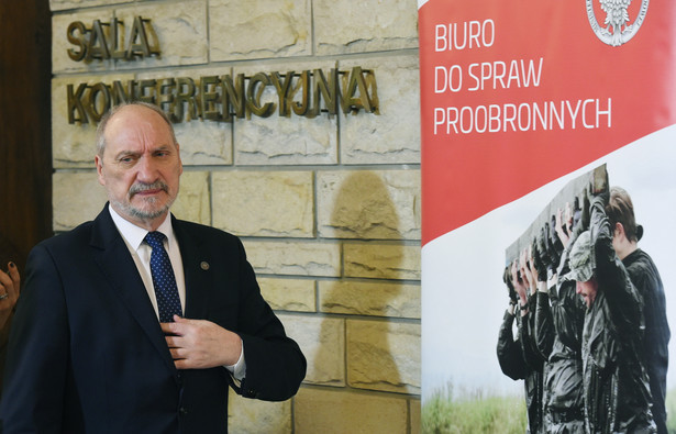 Minister obrony narodowej Antoni Macierewicz