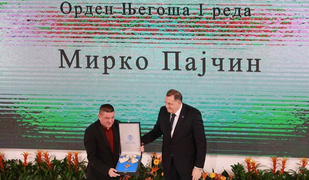 Baja Mali Knindža, Milorad Dodik