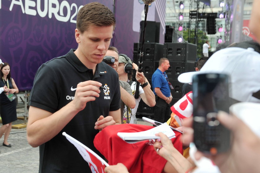 Wojciech Szczęsny w warszawskiej strefie kibica