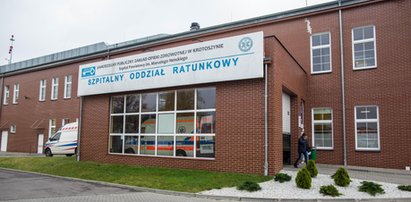 Odesłała dziecko z agrafką w tchawicy. Wszczęto postępowanie