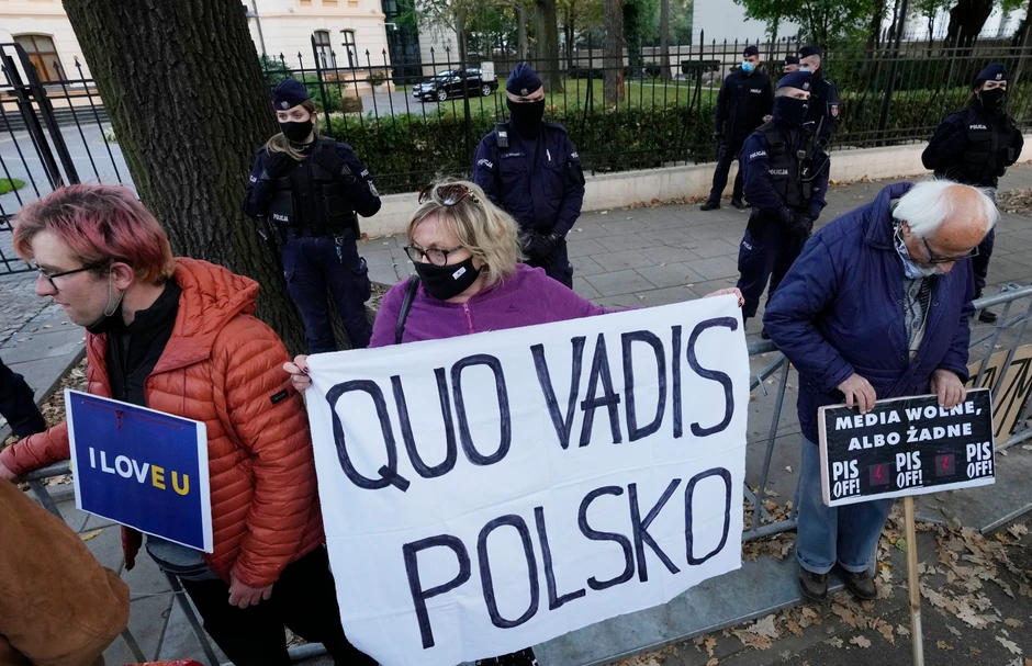 Protest ispred poljskog Ustavnog suda