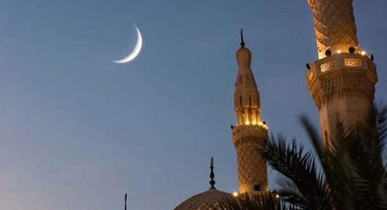 The sighting of the crescent moon signifies the Eid-el-fitri (the end of 2016 Ramadan)
