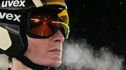 wielkie zamieszanie w lahti. prevc cieszył się z wygranej tylko przez chwilę. zdecydował jeden centymetr