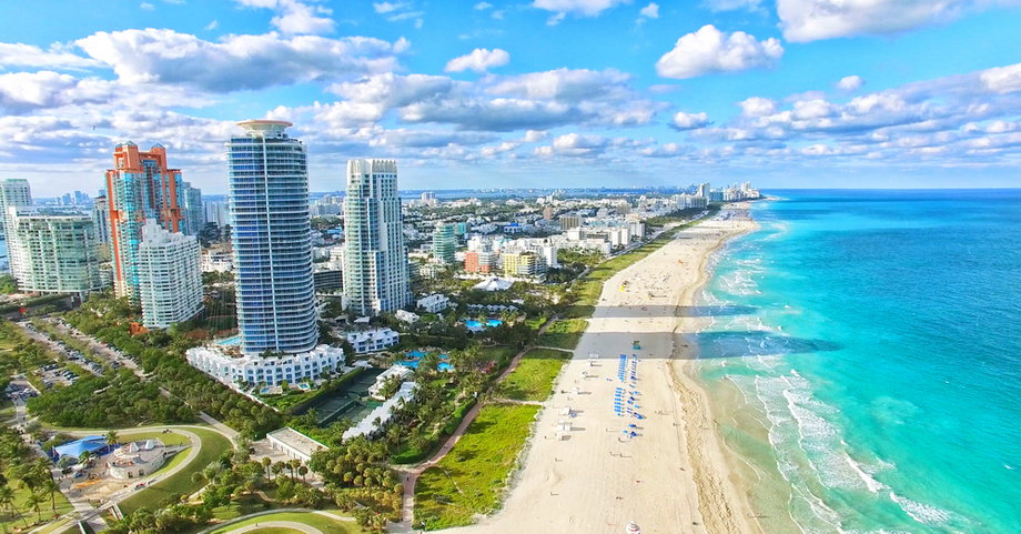 Miami na Florydzie to jedno z centrów handlu międzynarodowego, kultury i rozrywki. Zasłynęło też jako jedno z najczystszych miast w USA