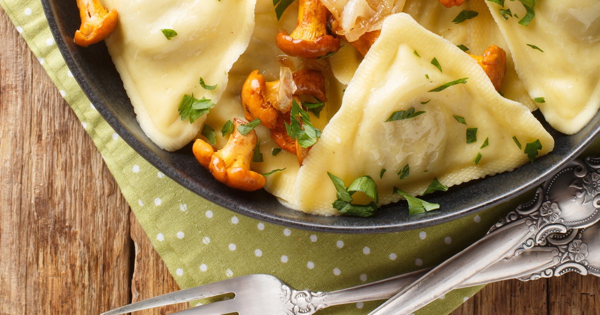 Pierogi ze szpinakiem z wołowiną i kurkami