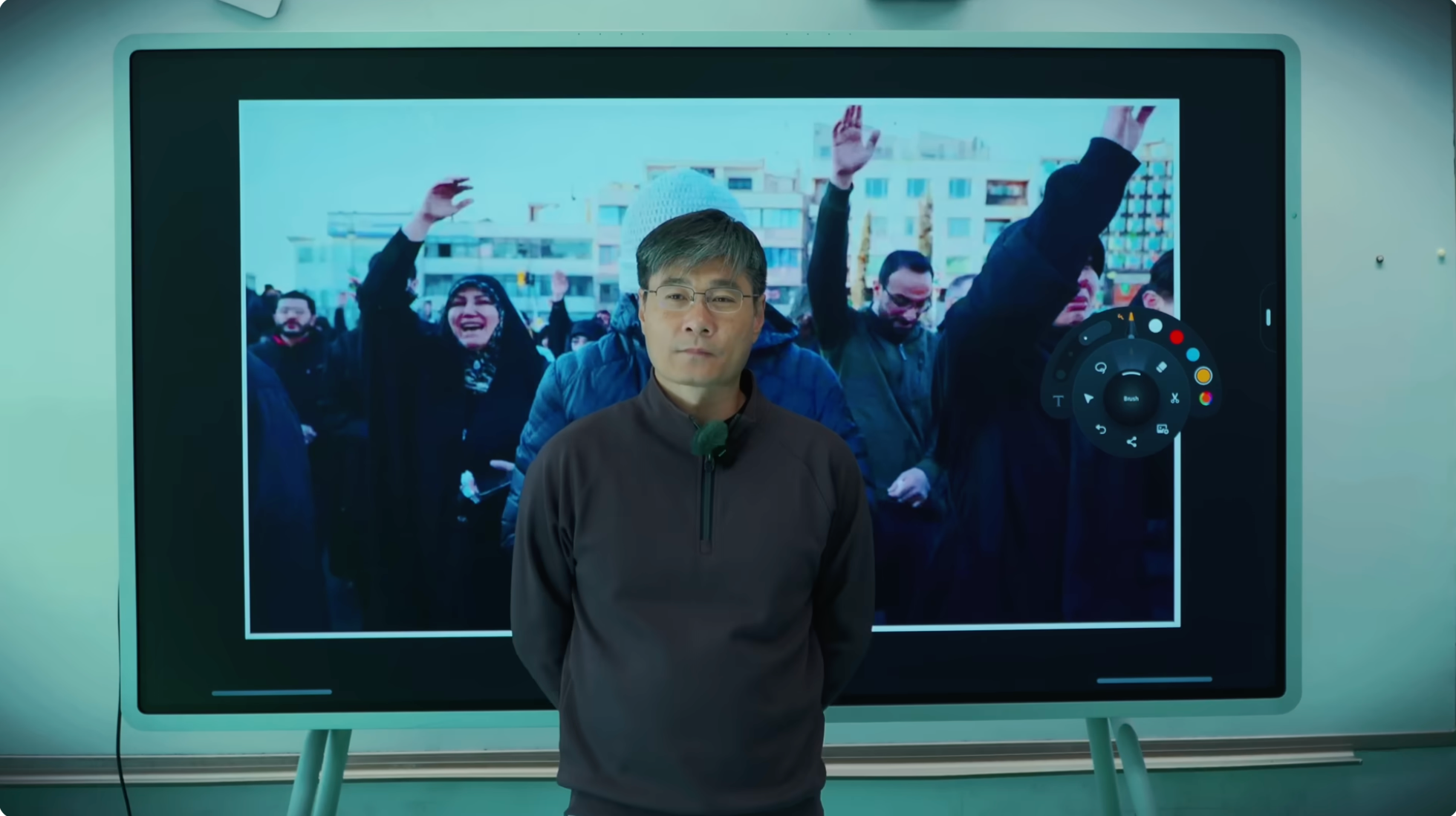 Profesor Xueqin Jiang dostal prezývku čínsky Nostradamus.