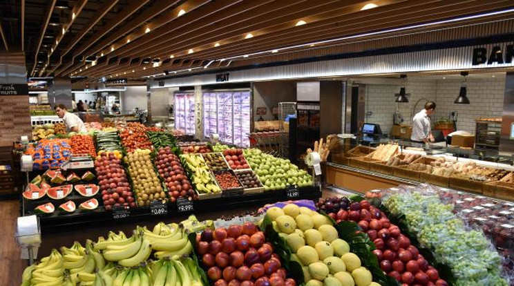 A szupermarket tetején termeszti az eladásra szánt zöldségeket és gyümölcsöket a kanadai IGA