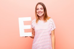 [QUIZ] Trudne słowa na literę E. Wynik 15/15 tylko dla prawdziwych erudytów