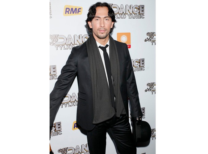 'Tylko taniec. Got to dance.'