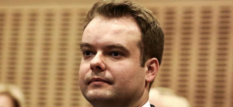 Rzecznik PiS odpowiada Tuskowi: W czasach PO prawie cały import ropy był z Rosji