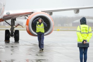 Trend tygodnia: Znowu leci z nami pilot. Linie lotnicze odbudowują się po pandemii 