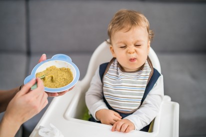 Ezért nem mindig jó ötlet mikróban melegíteni a bébiételt