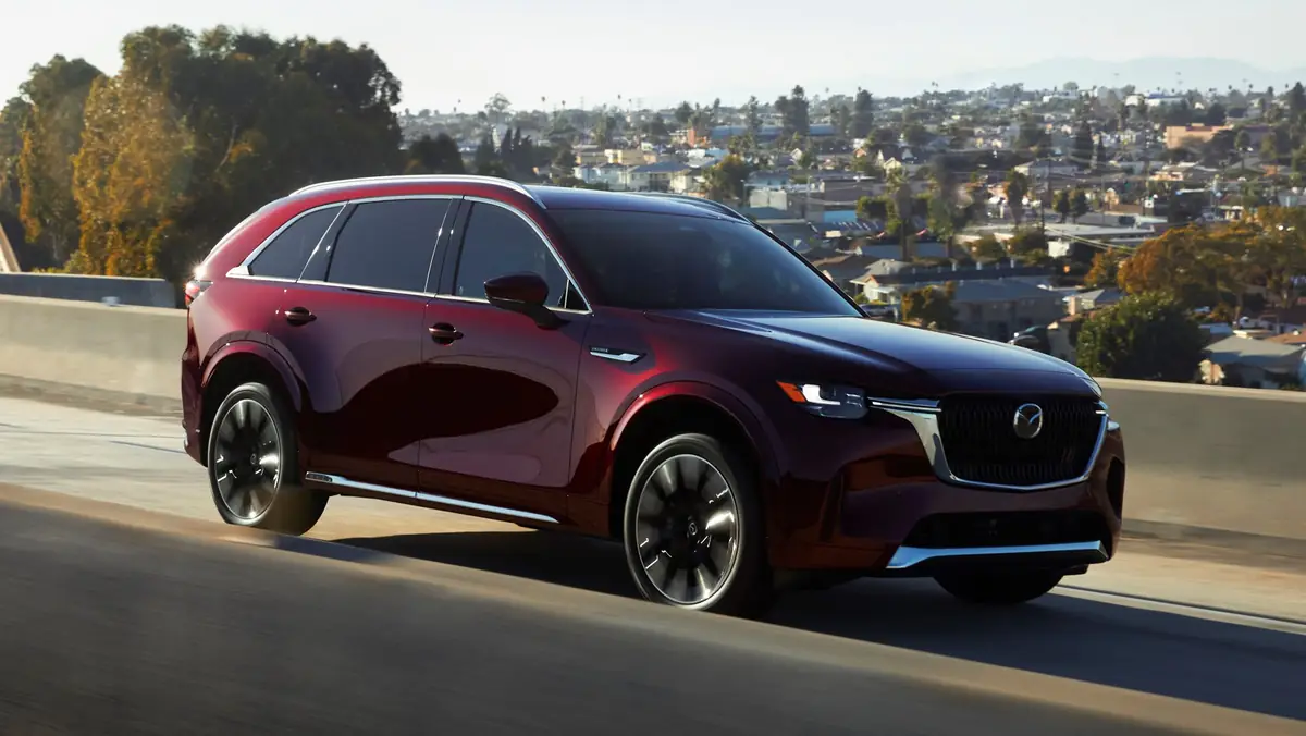 Mazda CX-90. Debiutuje topowy SUV z najmocniejszym silnikiem w historii