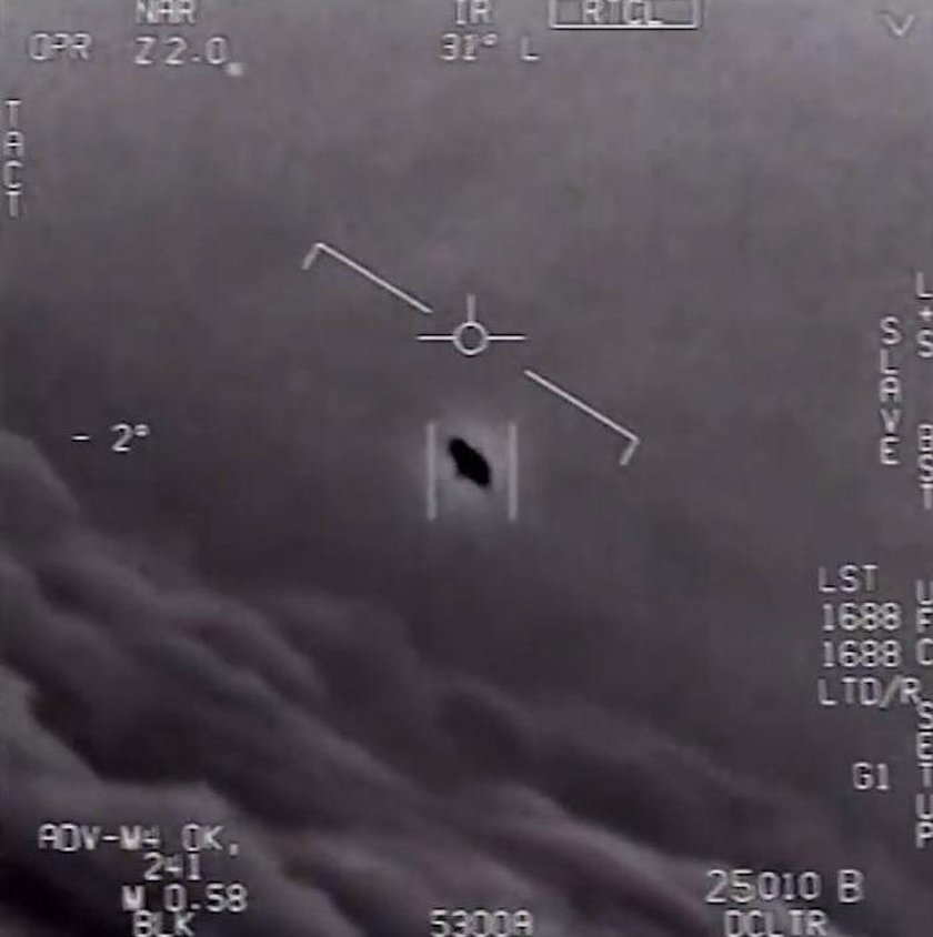 Pentagon ujawnił tajne nagranie UFO