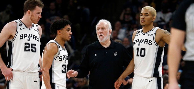 Liga NBA. Cztery punkty Sochana, rekordowa frekwencja w San Antonio