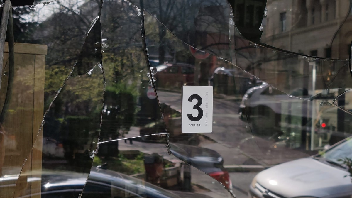 Ko pali lokale u Beogradu? Za 24 sata bačene bombe na kafić i fitnes centar