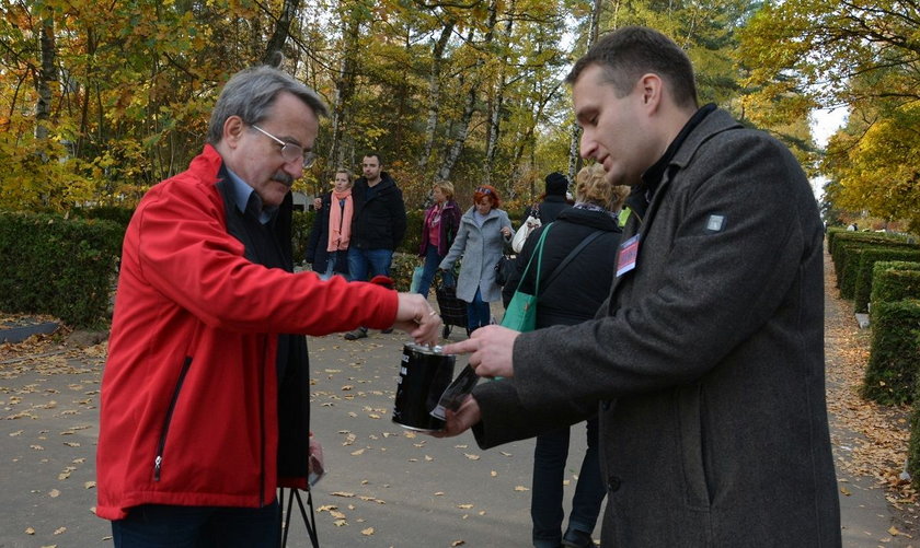 Prezydenci zbierali pieniądze do puszek