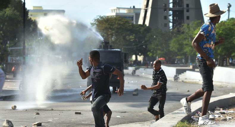 Anti-government protests in the Haitian capital Port-au-Prince have turned violent, with at least seven people killed