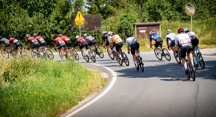 Zawody rozgrywane są na 4-kilometrowej pętli prowadzącej przez Zębice, Sulęcin i Grodziszów. Formuła wyścigu to tzw. kryterium uliczne – dynamiczna i wymagająca odmiana kolarstwa, w której liczy się nie tylko szybkość, ale też technika i spryt. 