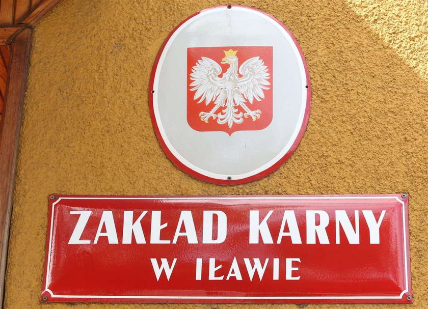 Iława, więzienie, zakład karny, więźniowie, plucie